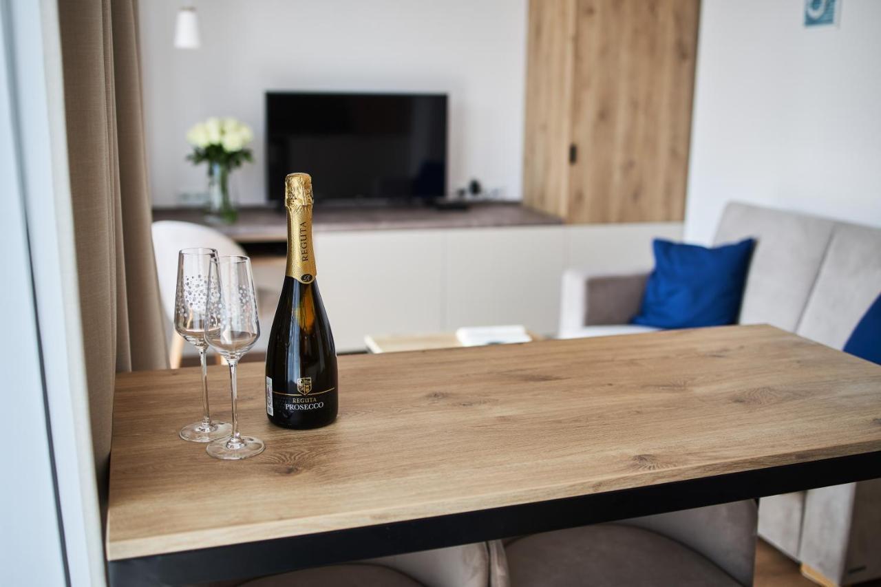 Jantaris Mielno Apartamenty Przy Plazy Bagian luar foto