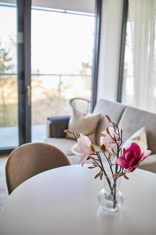 Jantaris Mielno Apartamenty Przy Plazy Bagian luar foto