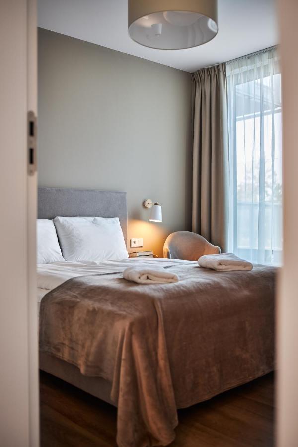 Jantaris Mielno Apartamenty Przy Plazy Bagian luar foto
