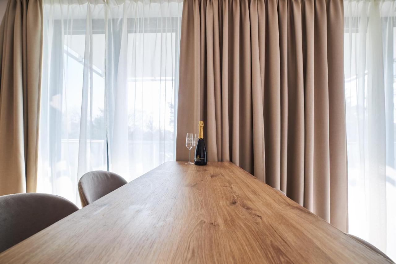 Jantaris Mielno Apartamenty Przy Plazy Bagian luar foto