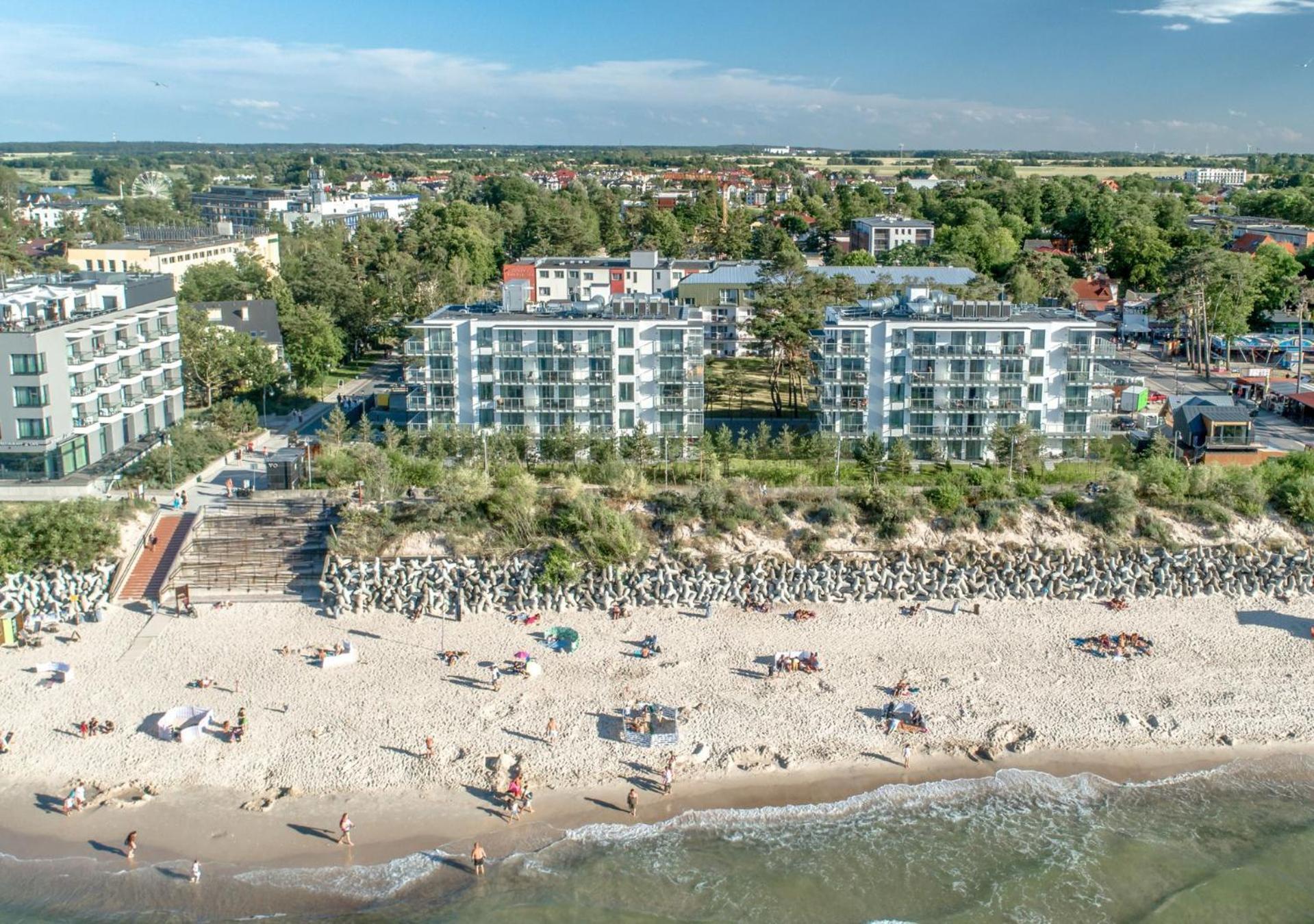 Jantaris Mielno Apartamenty Przy Plazy Bagian luar foto
